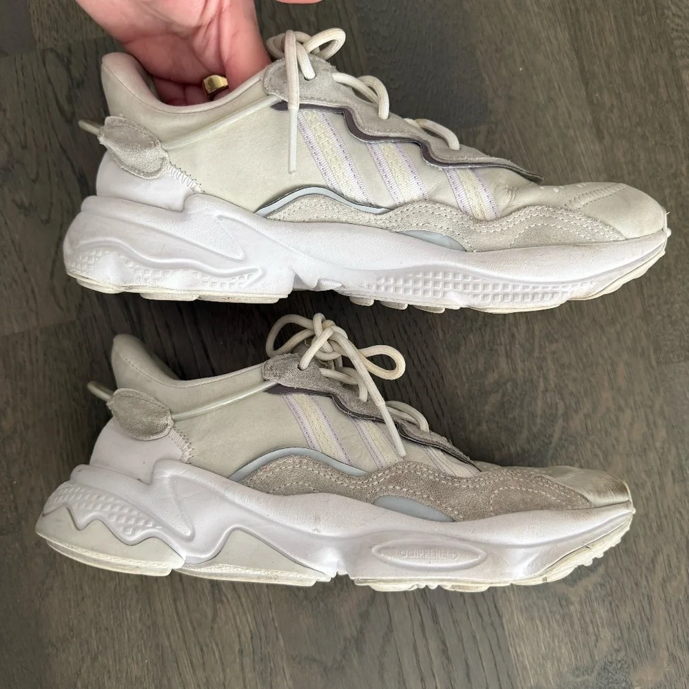Adidas Ozweego Sneakers in White w/ Purple Accents Size Womens 8.5 - Picture 9 of 11